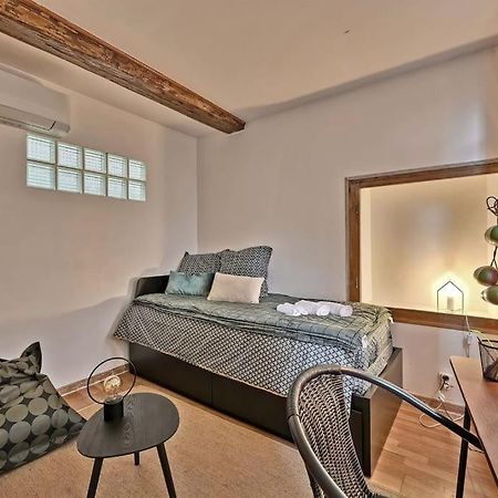 Ferienwohnung La Bulle - Parking Gratuit En Souterrain - 2 Mins Du Palais Des Papes - Clim Ac - Wifi Avignon Exterior foto