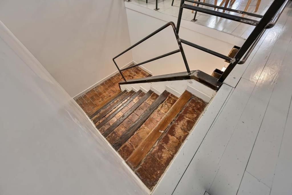 Ferienwohnung La Bulle - Parking Gratuit En Souterrain - 2 Mins Du Palais Des Papes - Clim Ac - Wifi Avignon Exterior foto