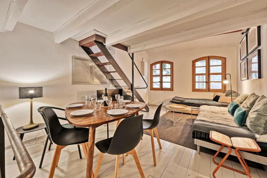 Ferienwohnung La Bulle - Parking Gratuit En Souterrain - 2 Mins Du Palais Des Papes - Clim Ac - Wifi Avignon Exterior foto