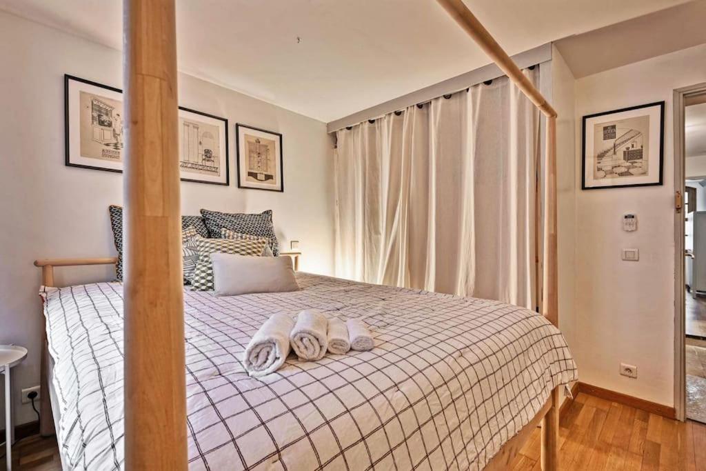 Ferienwohnung La Bulle - Parking Gratuit En Souterrain - 2 Mins Du Palais Des Papes - Clim Ac - Wifi Avignon Exterior foto