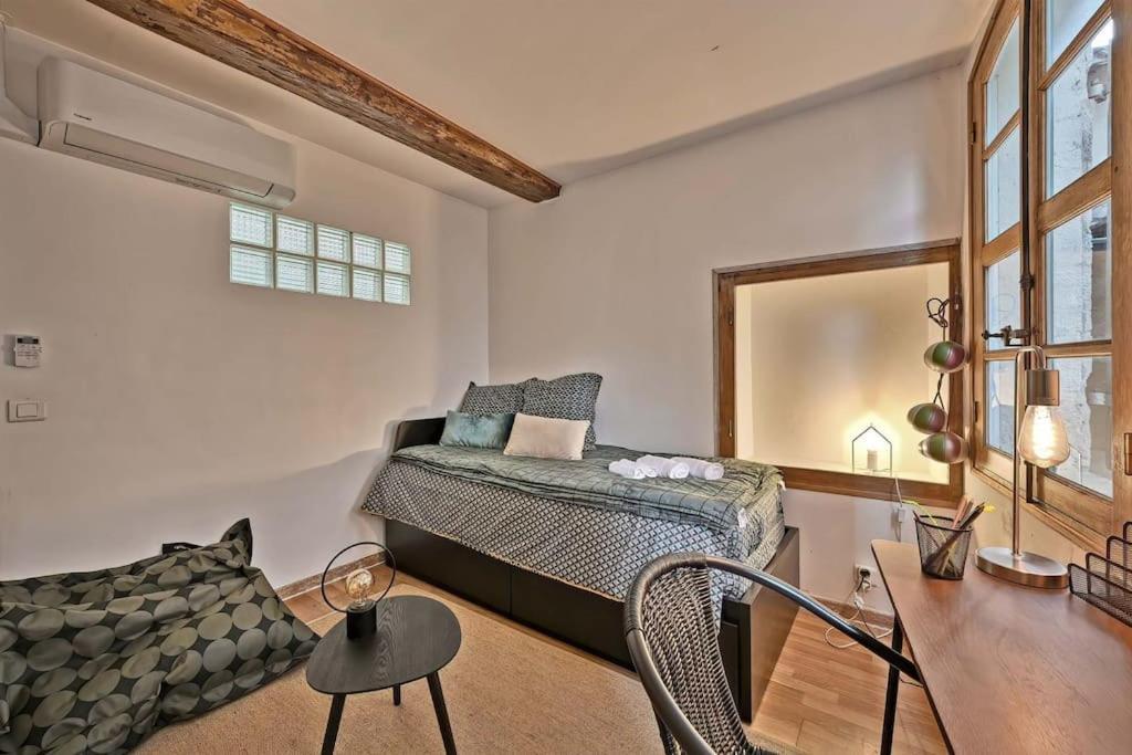 Ferienwohnung La Bulle - Parking Gratuit En Souterrain - 2 Mins Du Palais Des Papes - Clim Ac - Wifi Avignon Exterior foto